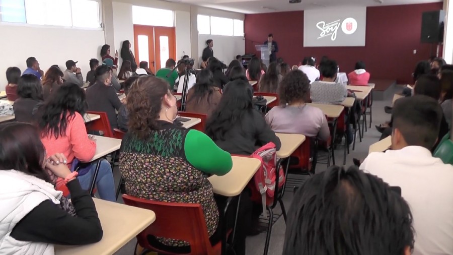 El Centro Universitario Tlacaélel realiza concurso de oratoria
