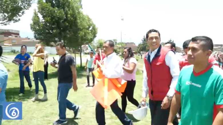 Inicia la rehabilitación del parque Jesús María en Acozac 