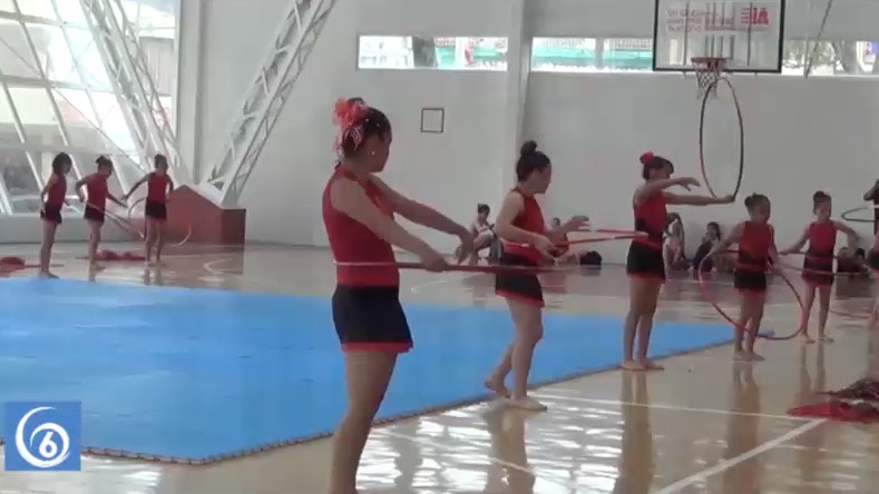 Primer festival artístico de gimnasia en el polivalente de Citlalmina