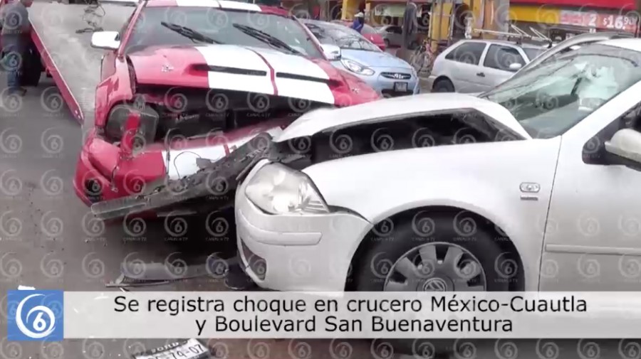 Imprudencia de policías ministeriales genera accidente