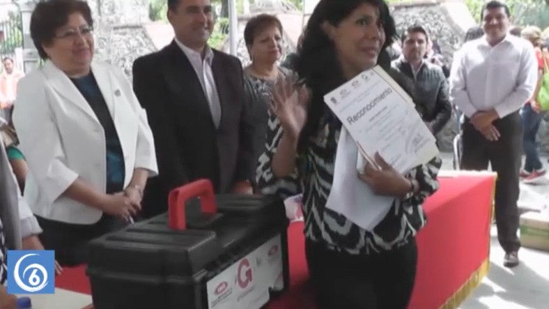 Gobierno de Chimalhuacán brinda a mujeres curso de plomería y construcción 