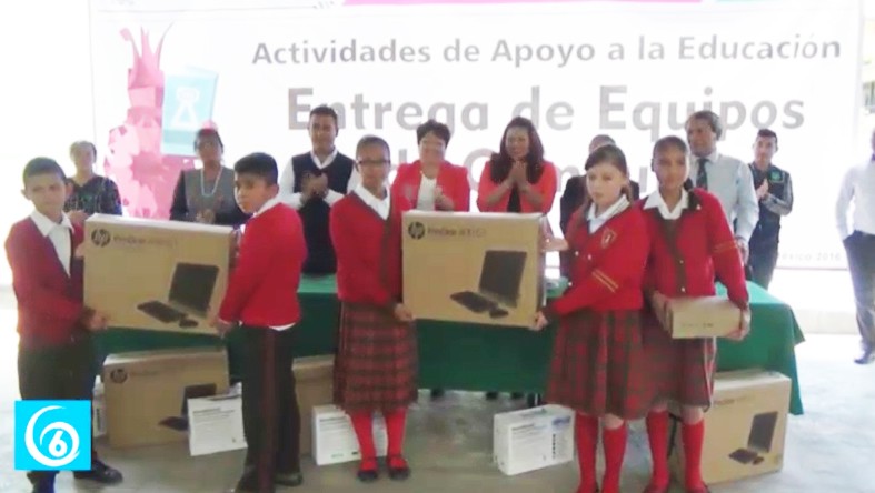 Entregaron equipos de cómputo a primarias del municipio de Chimalhuacán 