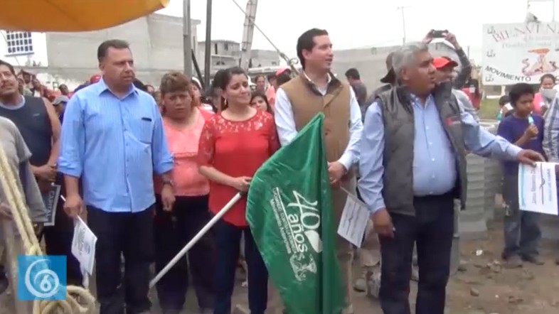 Banderazo de inicio de obra de introducción de drenaje en la colonia Humberto Vidal en Chalco