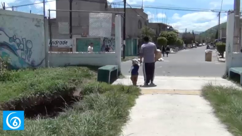 Obra inconclusa del parque Las Pirámides en la colonia Avándaro de Valle de Chalco causa inconformidad en los vecinos