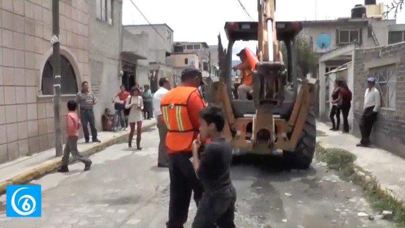Repavimentación de la segunda cerrada de Salina de Gortari en Chicoloapan