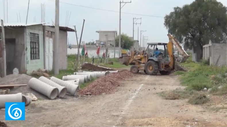 Avance en la colocación de drenaje de la colonia Humberto Vidal 1ra Sección en Chalco