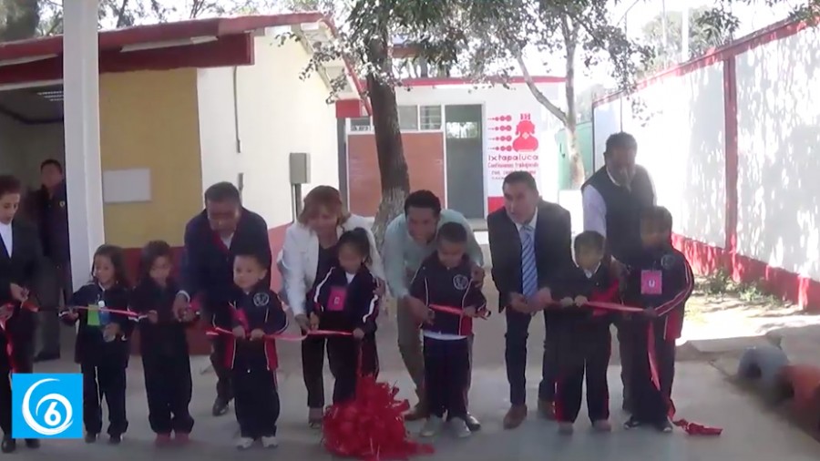 Inauguran módulo sanitario y techumbre en preescolar Xochicalli en la colonia Izcalli