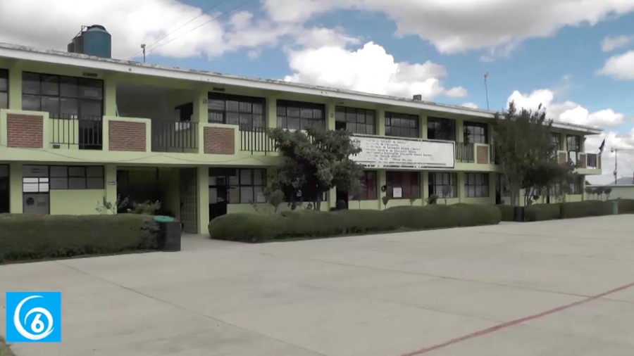 Escuelas de Texcoco se ven beneficiados con apoyo de líderes sociales y organizaciones