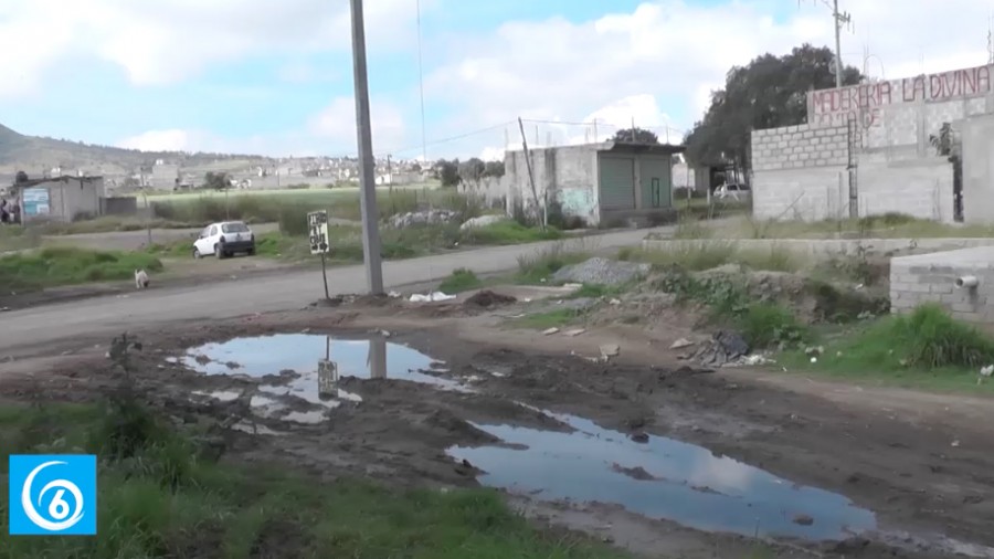 Falta de drenaje y seguridad en la colonia La Joya de Los Reyes La Paz