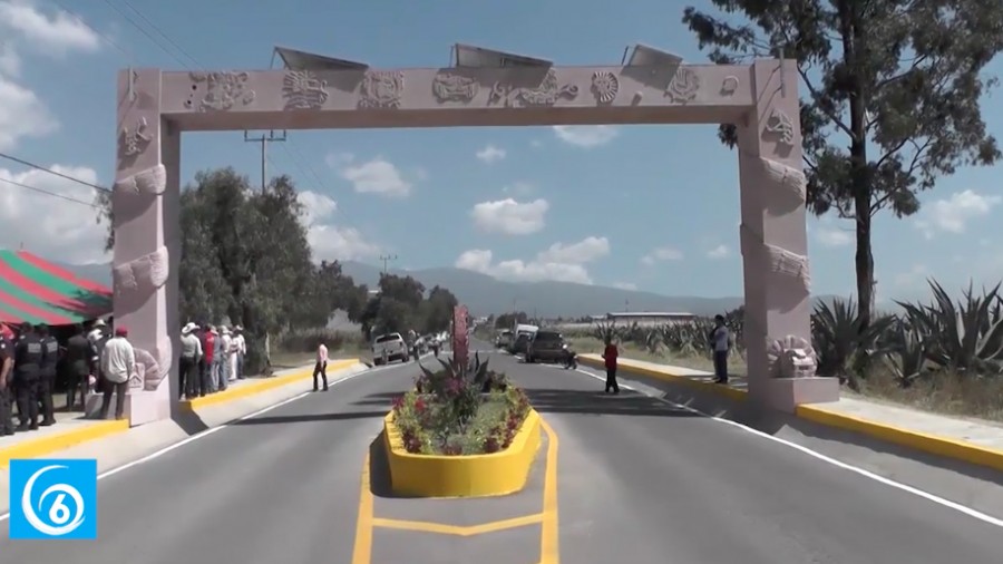 Inauguración del arco de identidad de Coatepec