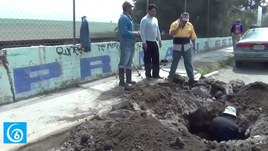 ODAPAS Valle de Chalco repara fuga en la colonia Cerro del Márques