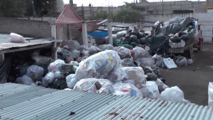 Vecinos de la colonia San Miguel Jacalones, Chalco, denuncian tiradero clandestino