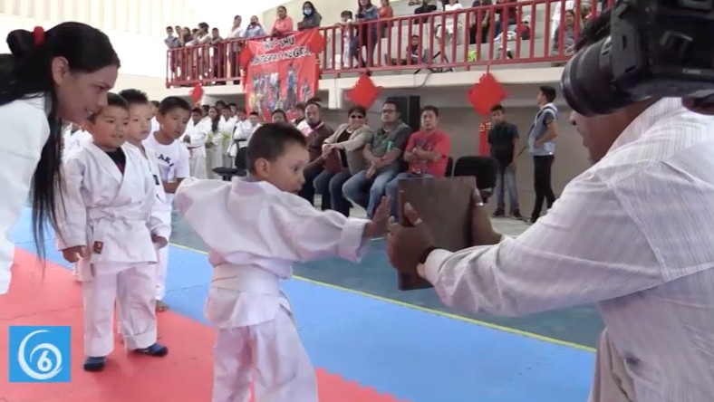 Exhibición de artes marciales en Chimalhuacán