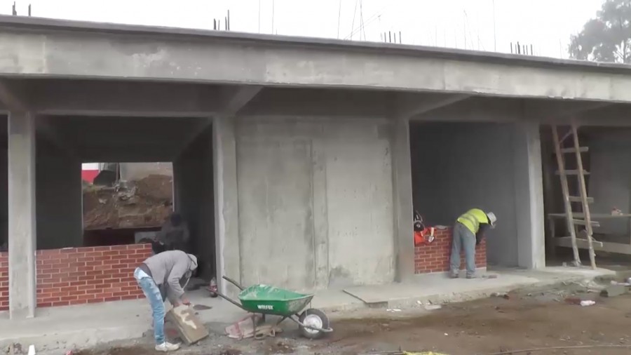 Se construyen cuatro aulas en la primaria Nezahualcóyotl de la colonia Rey Izcoatl