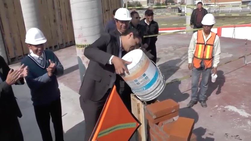 Presidente de Ixtapaluca da inicio de 10 aulas en la prepa 332