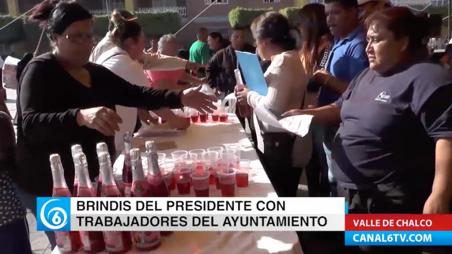 Realizan brindis navideño y de fin de año en Valle de Chalco