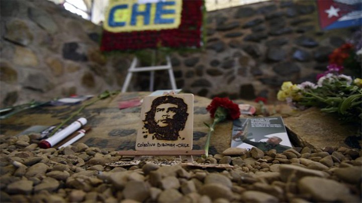 EN MÉXICO CONMEMORARON EL 50 ANIVERSARIO DEL ASESINATO DEL CHE GUEVARA EN BOLIVIA