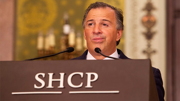 EL TÍTULAR DE LA SHCP PROPONE REDUCIR MANEJO DE EFECTIVO