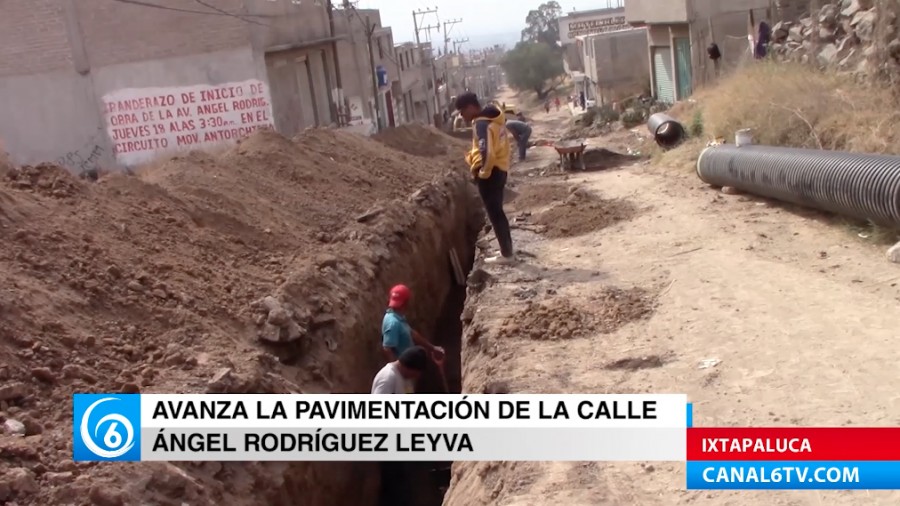 Avance en pavimentación de la calle Ángel Rodríguez Leyva, colonia El Capulín