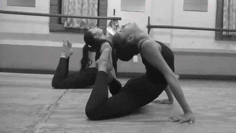 Jóvenes de ballet contemporáneo se preparan para el Aniversario de la Orquesta Filarmónica del Nuevo Mundo