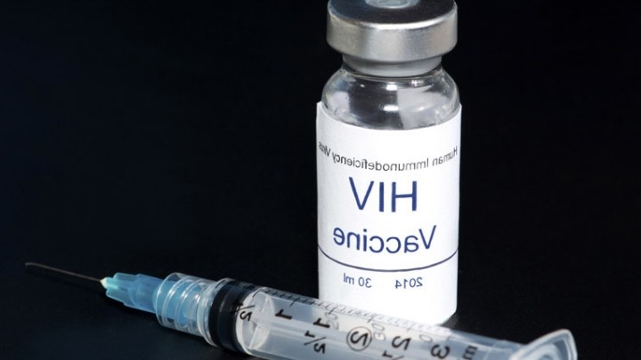 Investigadores reducen VIH en la sangre por medio de una vacuna