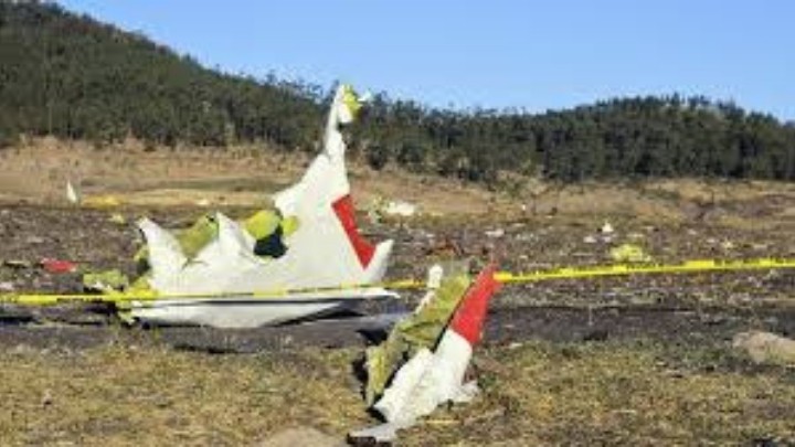 En Etiopía recuperaron caja negra del avión que se estrelló