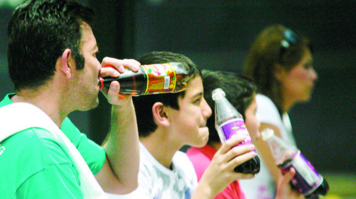 Sabías que, más de un refresco al día provoca hígado graso
