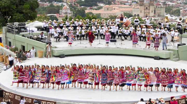 Por falta de servicios, Oaxaqueños marcharán en el marco de la Guelaguetza