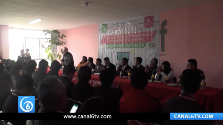 Servidores públicos del municipio de Ixtapaluca concluyeron el curso de computación básica