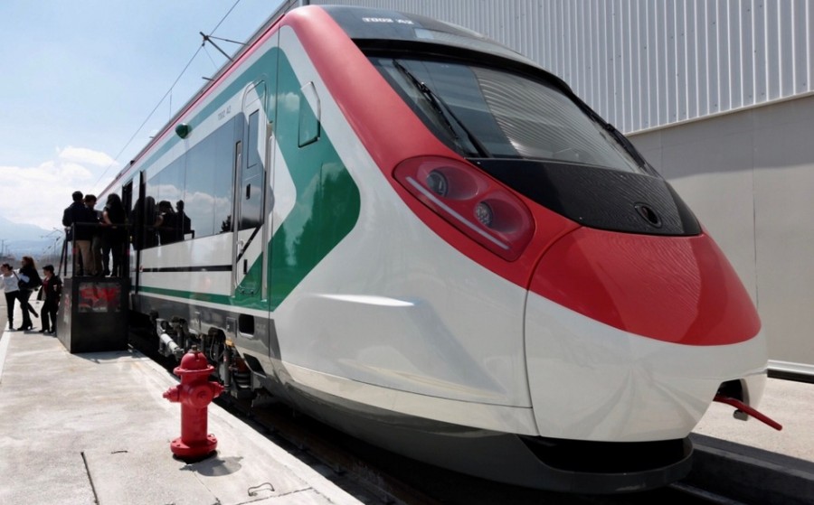 Entregan recursos para Tren México-Toluca