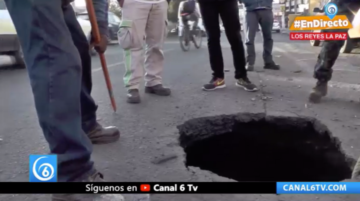 #EnDirecto desde Los Reyes La Paz nos detallan sobre un socavón