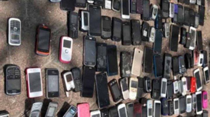 Regularan tarjetas telefónicas ante uso de líneas en secuestro