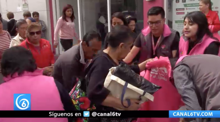 DIF Ixtapaluca da apoyos alimenticios a personas de la tercera edad