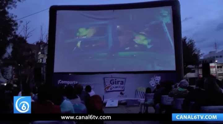 | Habitantes de Ixtapaluca pudieron disfrutar de cine, palomitas y refresco gratis en el kiosco del Jardín Municipal Miguel Hidalgo