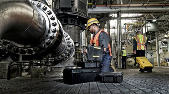 Empleo formal a la baja; se agudiza en sector industrial