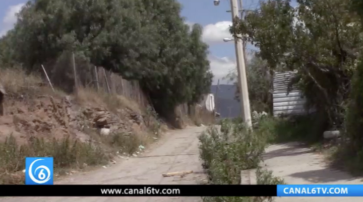 Drenajes obstruidos y falta de pavimentaciones, son algunos problemas en Hornos de Zoquiapan