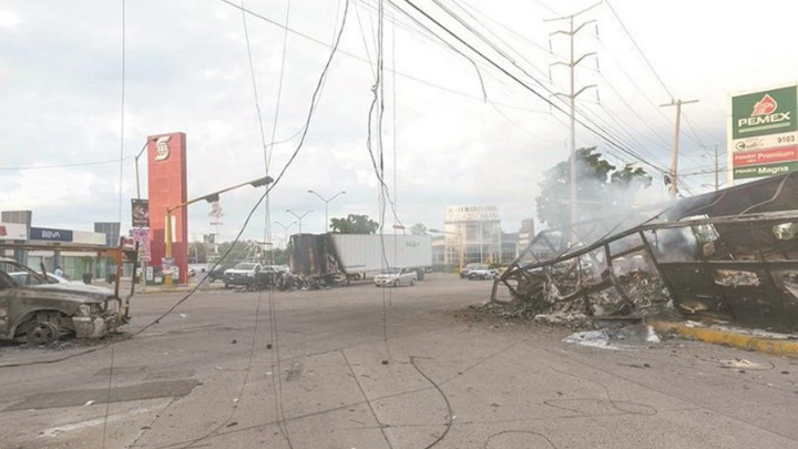 Suman 13 muertos tras enfrentamiento en Culiacán