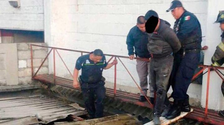 Ladrón se queda atorado en el techo de una tienda; intentaba robar 30 tablets