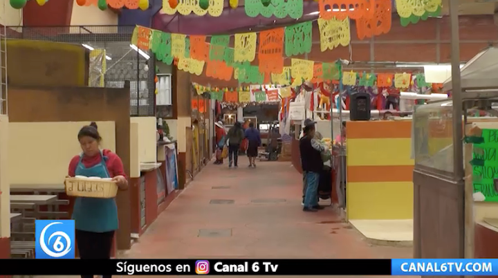 Locatarios del mercado municipal de Chalco trabajan a pesar de carencias