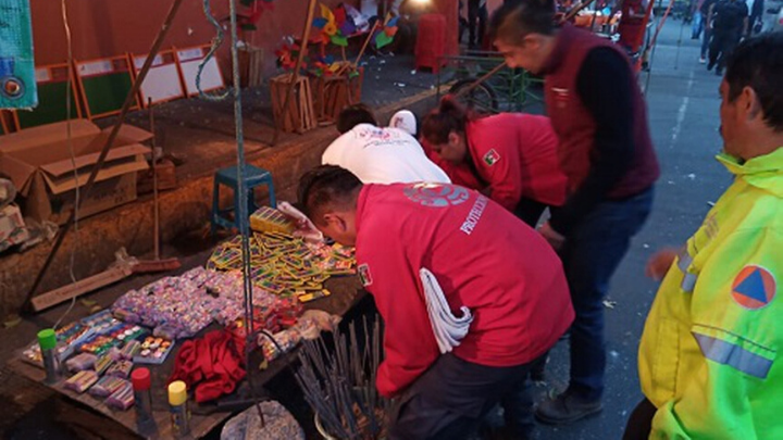 Decomisan 220 kilos de pirotecnia en Tlalnepantla