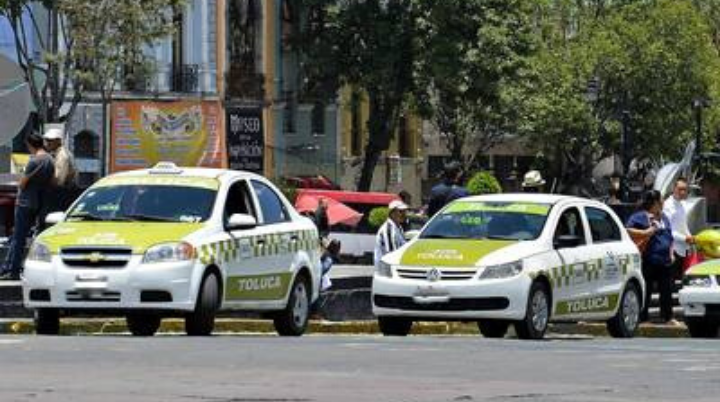 Taxistas del Edomex piden un aumento en su tarifa de hasta 25%