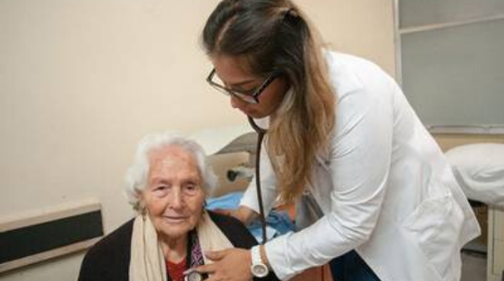 La salud pública no será gratuita como lo prometio AMLO