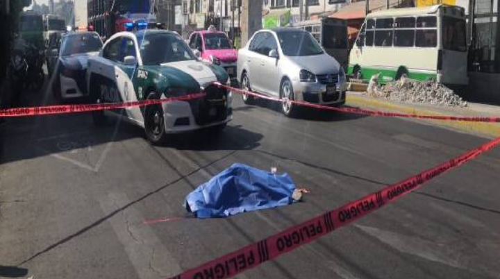 Peatón pierde la vida en Iztapalapa