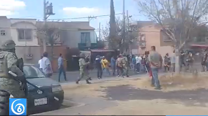 Grupos recolectores de basura pelean por plaza en Chalco