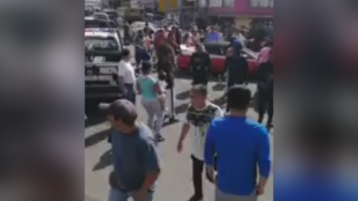 Se enfrentan vecinos de Tecámac y policías