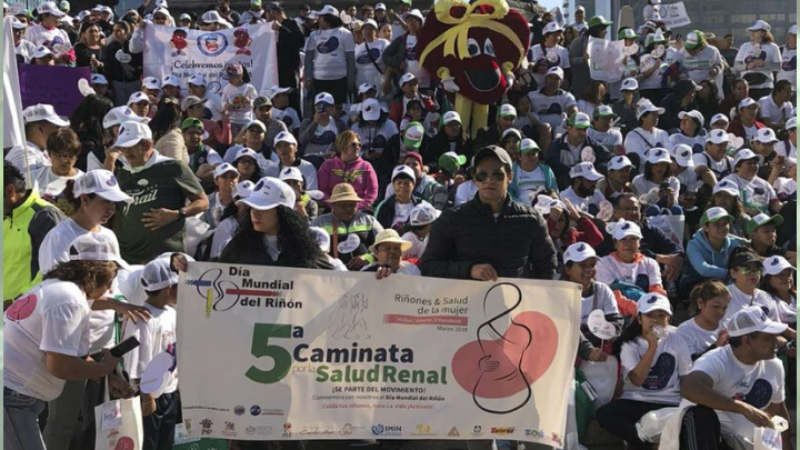Realizan séptima caminata por la salud renal en CDMX