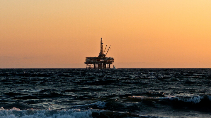 Ante caída del petróleo, Pemex priorizará inversiones de alta rentabilidad