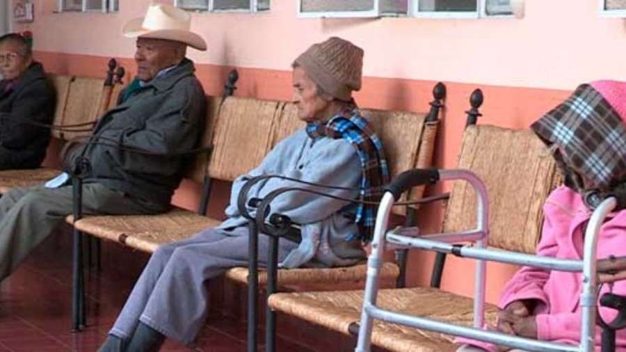 Asilos del Edomex piden apoyo para atender a adultos mayores