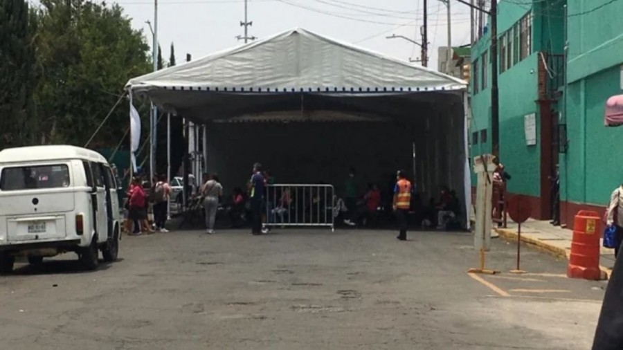 Instalaron sala de espera temporal en Chalco