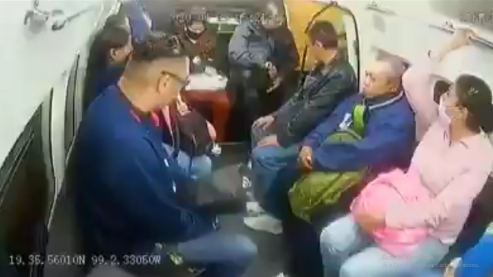 #Video | Le disparan al chofer de una combi en Ecatepec.